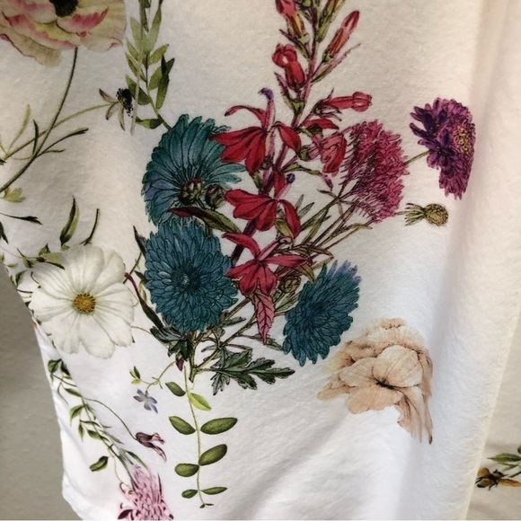 PLUM Pretty Sugar short sleeve, floral, button up blouse.  Size L - Picture 5 of 8